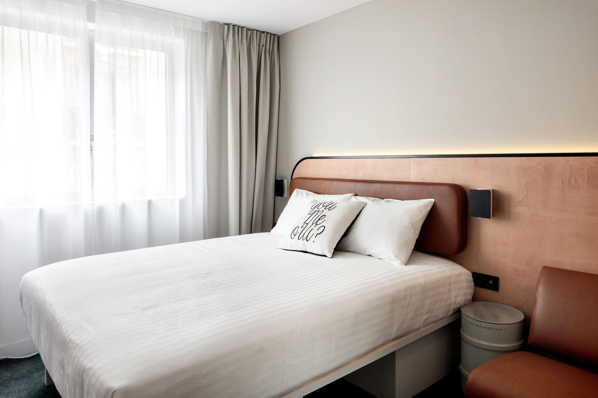 Moxy Paris Bastille Hotel Bagian luar foto